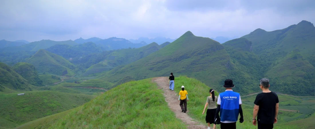 Xu hướng du lịch Cao Bằng: Tại sao nên chọn Tour Cao Bằng Travel thiết kế riêng
