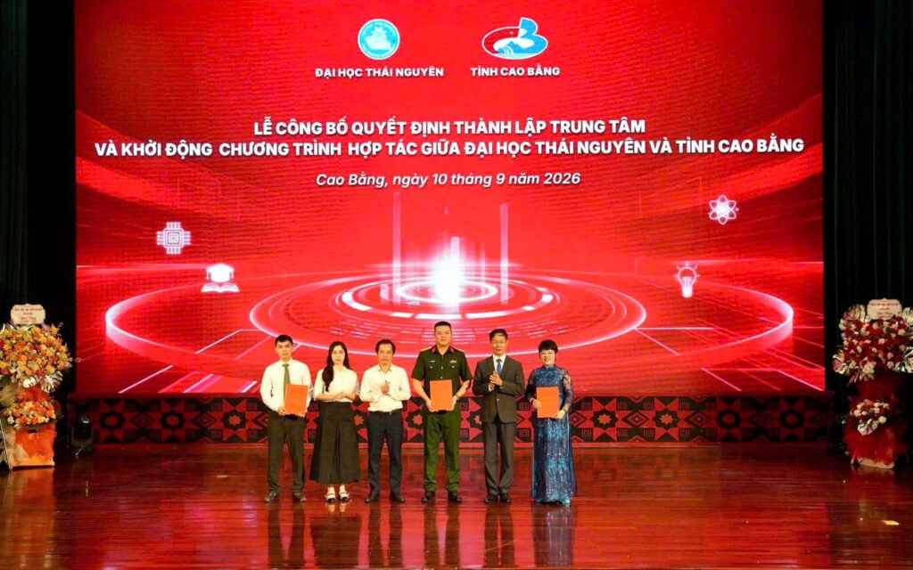Công ty Cao Bằng Travel hợp tác với Đại học Thái Nguyên